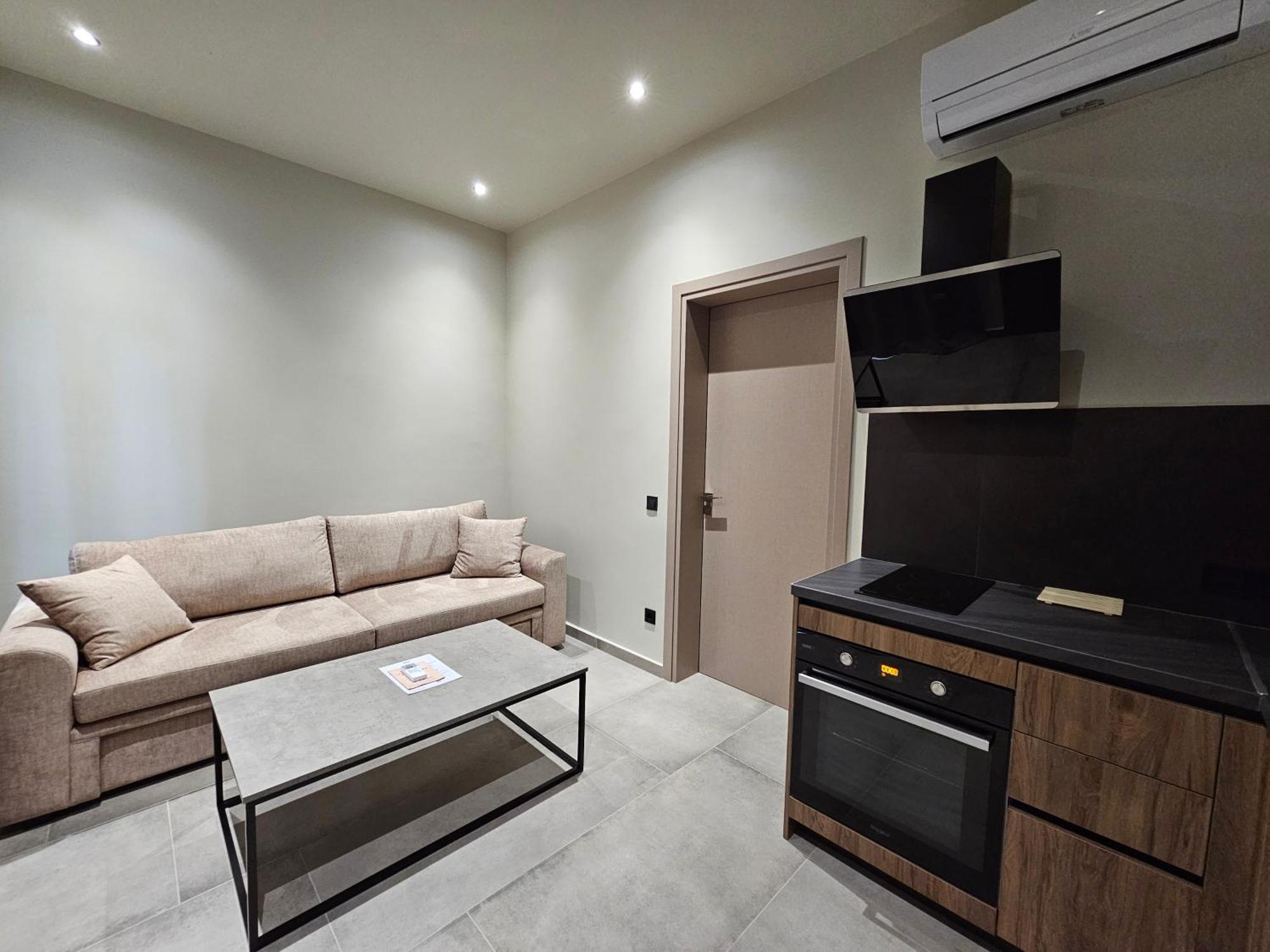 Rea'S Luxury Apartments Ступа Екстер'єр фото