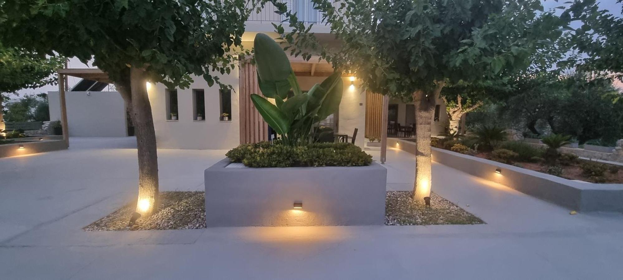 Rea'S Luxury Apartments Ступа Екстер'єр фото